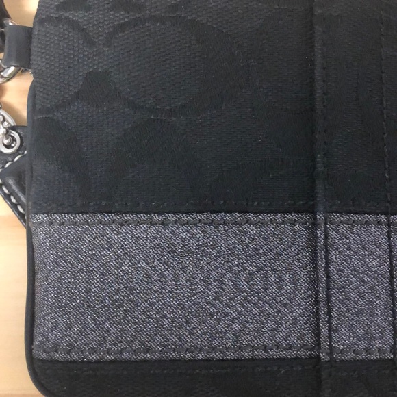Coach wristlet - Picture 2 of 4